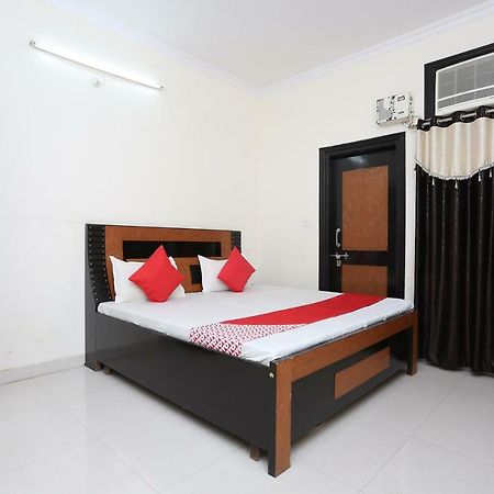 Hotel Oyo 40446 Yas Residency Alīgarh Exteriér fotografie