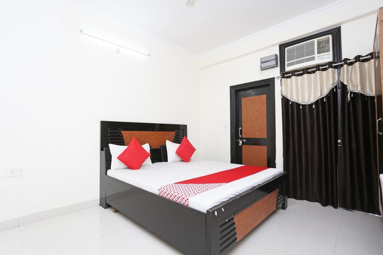Hotel Oyo 40446 Yas Residency Alīgarh Exteriér fotografie