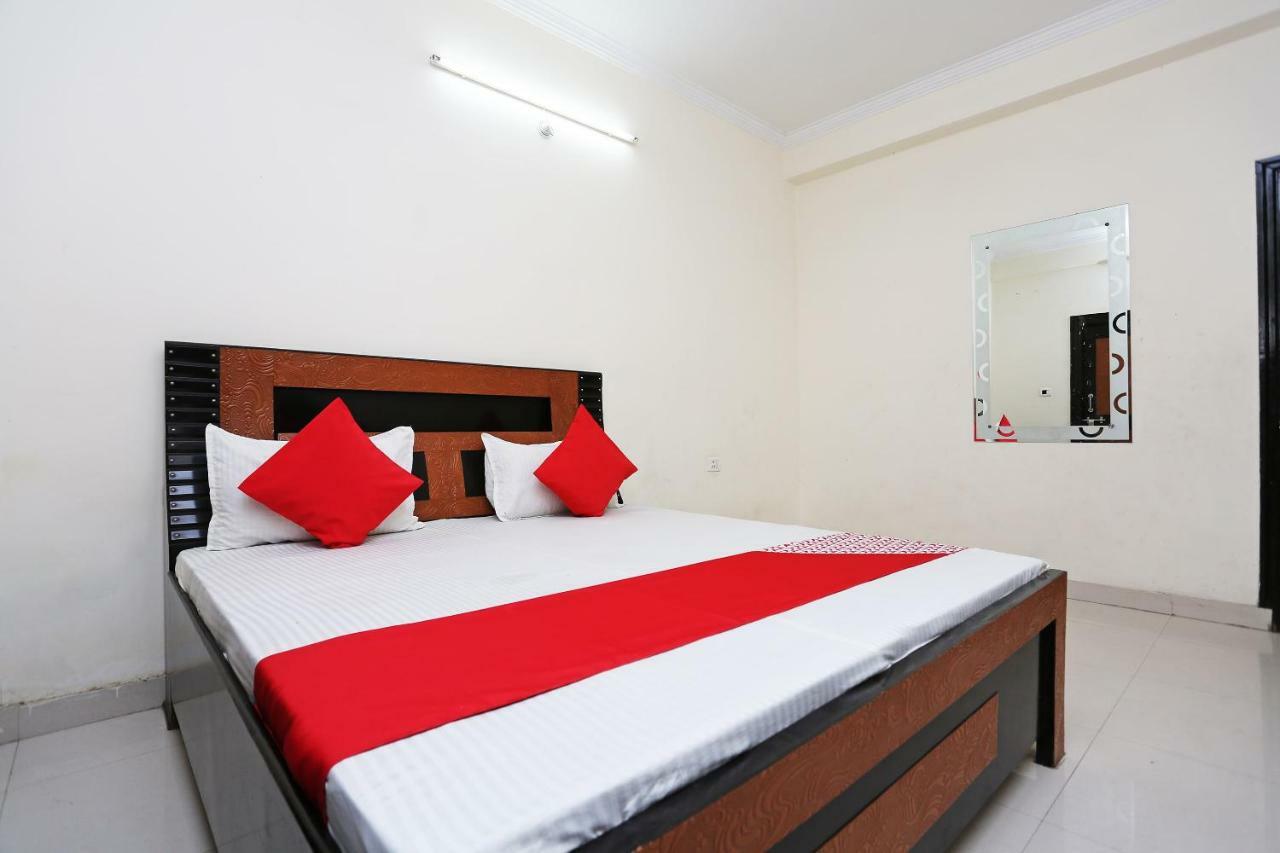 Hotel Oyo 40446 Yas Residency Alīgarh Exteriér fotografie