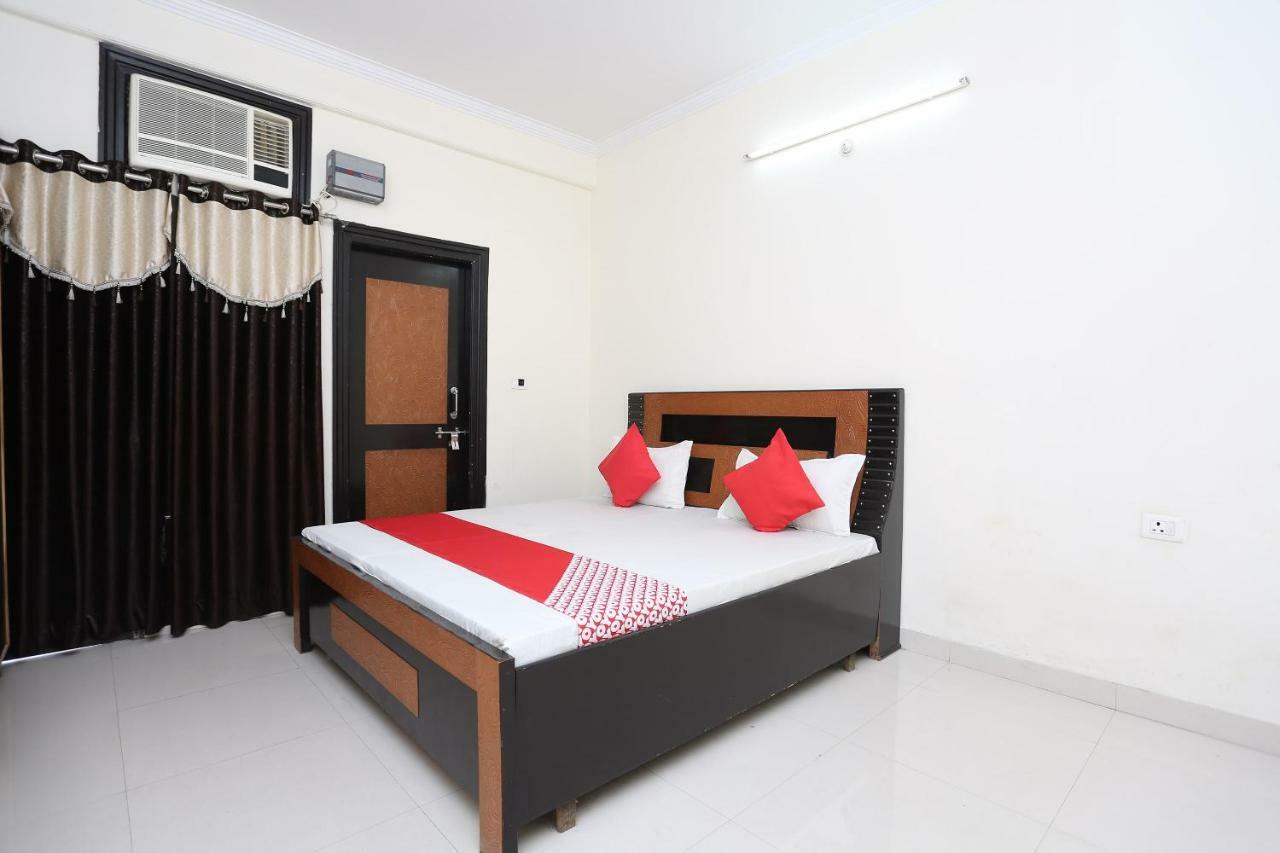 Hotel Oyo 40446 Yas Residency Alīgarh Exteriér fotografie