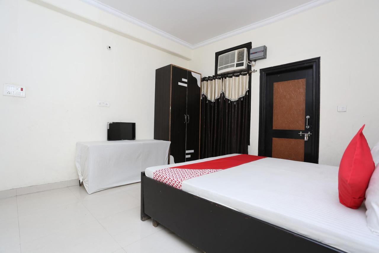 Hotel Oyo 40446 Yas Residency Alīgarh Exteriér fotografie