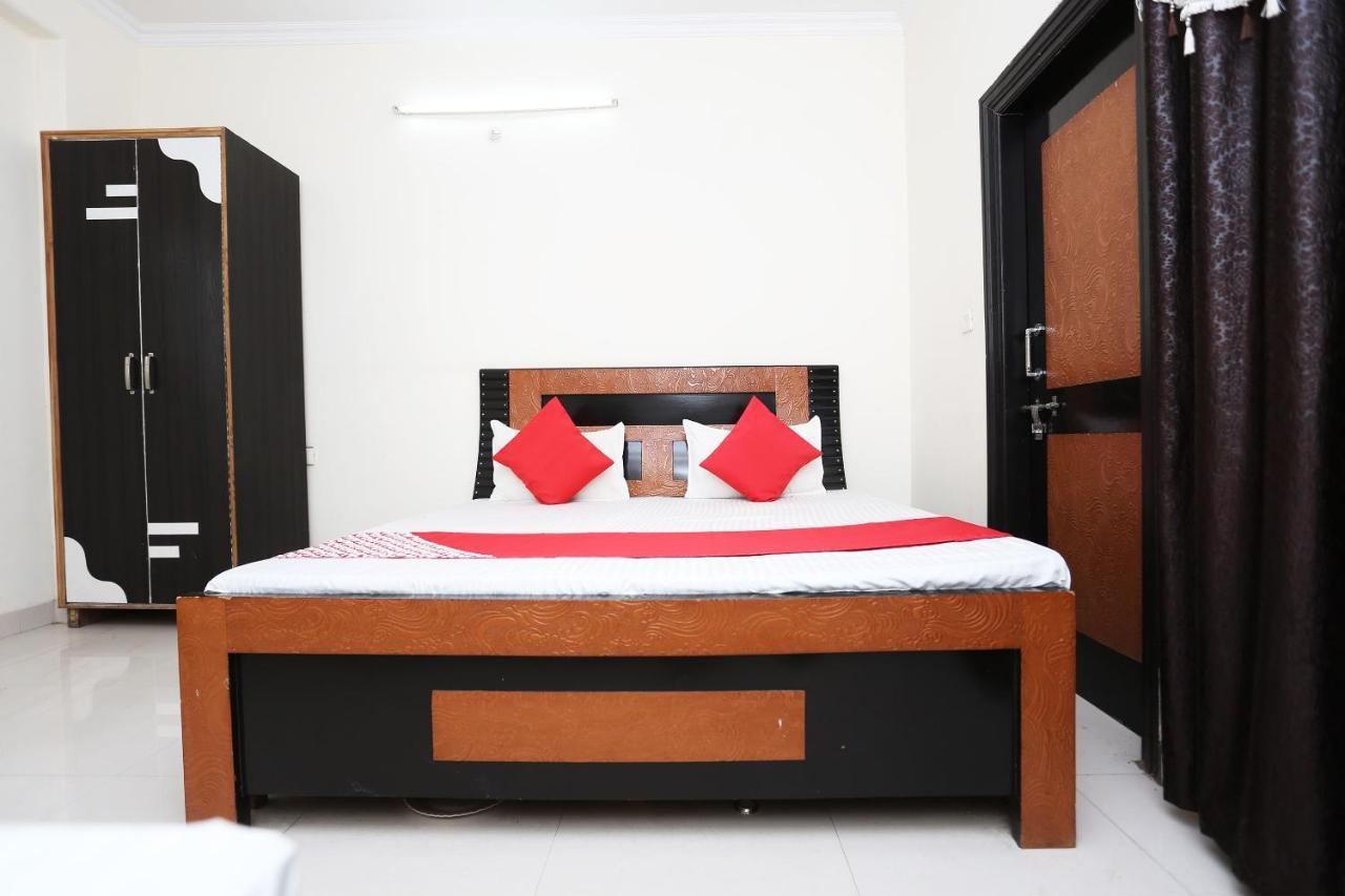 Hotel Oyo 40446 Yas Residency Alīgarh Exteriér fotografie